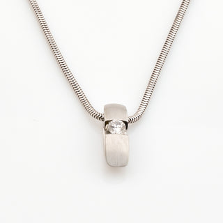 Kette mit Brillantanhänger aus 585 Weißgold, nachhaltiger second hand Schmuck perfekt aufgearbeitet