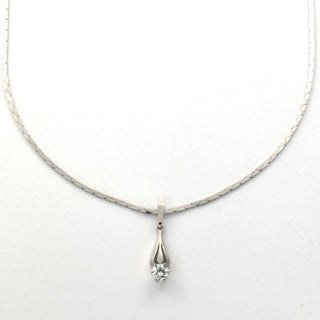 Kette mit Brillantanhänger aus 585 Weißgold, nachhaltiger second hand Schmuck perfekt aufgearbeitet