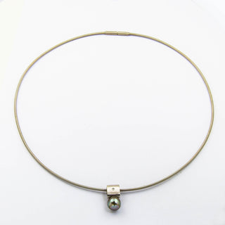 Kette mit Anhänger aus 585 Weißgold mit Perle und Brillant, nachhaltiger second hand Schmuck perfekt aufgearbeitet