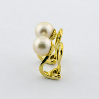 Ohrclips aus 585 Gelbgold mit Perle, nachhaltiger second hand Schmuck perfekt aufgearbeitet