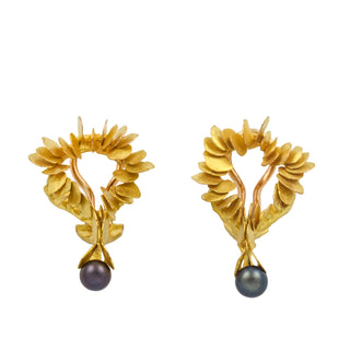 Perlenohrclips aus 750 Gelbgold, nachhaltiger second hand Schmuck perfekt aufgearbeitet