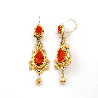 Ohrhänger aus 585 Gelbgold mit Koralle, nachhaltiger second hand Schmuck perfekt aufgearbeitet