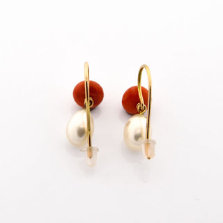 Korallenohrhänger aus 585 Rotgold mit Perle, nachhaltiger second hand Schmuck perfekt aufgearbeitet