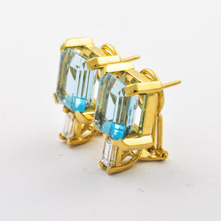 Ohrstecker aus 750 Gelbgold mit Aquamarin und Diamant, nachhaltiger second hand Schmuck perfekt aufgearbeitet