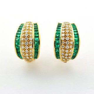 Smaragdohrstecker aus 750 Gelbgold mit Brillant, nachhaltiger second hand Schmuck perfekt aufgearbeitet