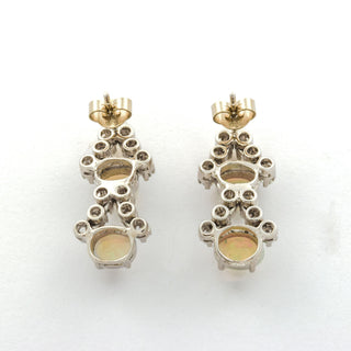 Ohrstecker aus 585 Weißgold mit Opal und Brillant, nachhaltiger second hand Schmuck perfekt aufgearbeitet