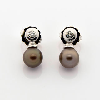 Perlenohrstecker aus 750 Weißgold mit Brillant, nachhaltiger second hand Schmuck perfekt aufgearbeitet