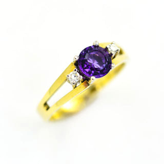 Ring aus 585 Gelb- und Weißgold mit Amethyst und Brillant, nachhaltiger second hand Schmuck perfekt aufgearbeitet