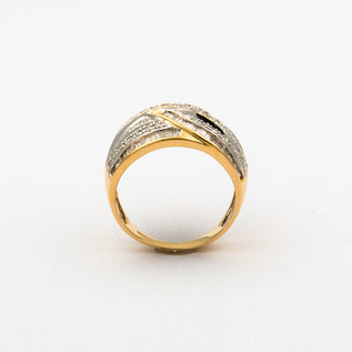 Ring aus 585 Gelb- und Weißgold mit Brillant und Diamant, nachhaltiger second hand Schmuck perfekt aufgearbeitet