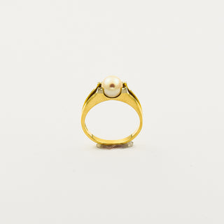 Ring aus 585 Gelb- und Weißgold mit Perle, nachhaltiger second hand Schmuck perfekt aufgearbeitet