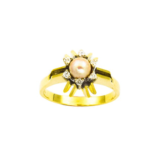 Ring aus 585 Gelb- und Weißgold mit Perle und Brillant, nachhaltiger second hand Schmuck perfekt aufgearbeitet