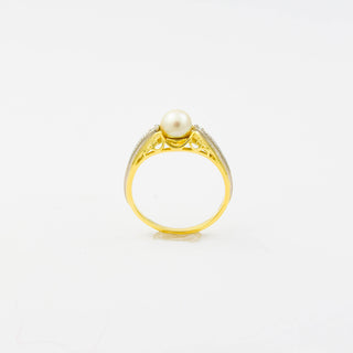 Perlenring aus 585 Gelb- und Weißgold mit Diamant, nachhaltiger second hand Schmuck perfekt aufgearbeitet