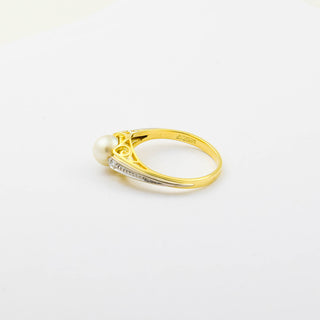 Perlenring aus 585 Gelb- und Weißgold mit Diamant, nachhaltiger second hand Schmuck perfekt aufgearbeitet