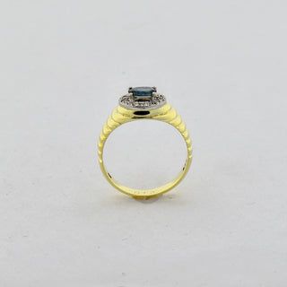 Saphirring aus 585 Gelb- und Weißgold mit Brillant, nachhaltiger second hand Schmuck perfekt aufgearbeitet