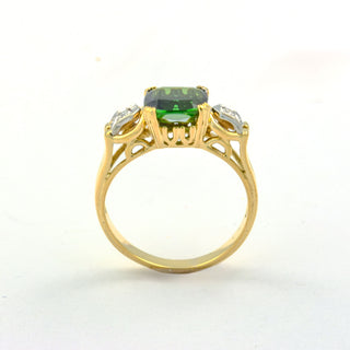 Ring aus 585 Gelb- und Weißgold mit Turmalin und Diamant, nachhaltiger second hand Schmuck perfekt aufgearbeitet