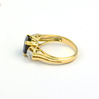 Ring aus 585 Gelb- und Weißgold mit Turmalin und Diamant, nachhaltiger second hand Schmuck perfekt aufgearbeitet