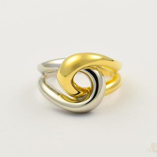 Ring aus 750 Gelb- und Weißgold, nachhaltiger second hand Schmuck perfekt aufgearbeitet