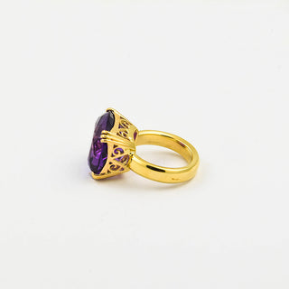 Ring aus 585 Gelbgold mit Amethyst, nachhaltiger second hand Schmuck perfekt aufgearbeitet