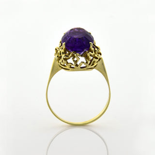 Ring aus 585 Gelbgold mit Amethyst, nachhaltiger second hand Schmuck perfekt aufgearbeitet