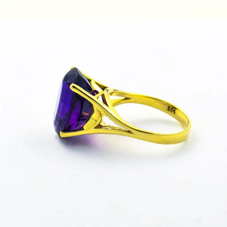 Ring aus 585 Gelbgold mit Amethyst, nachhaltiger second hand Schmuck perfekt aufgearbeitet