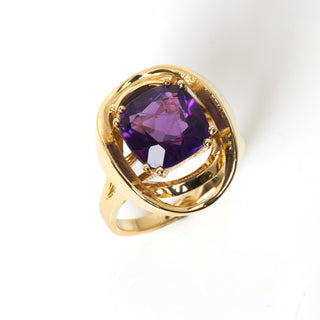 Ring aus 585 Gelbgold mit Amethyst, nachhaltiger second hand Schmuck perfekt aufgearbeitet