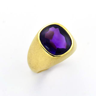 Ring aus 750 Gelbgold mit Amethyst, nachhaltiger second hand Schmuck perfekt aufgearbeitet