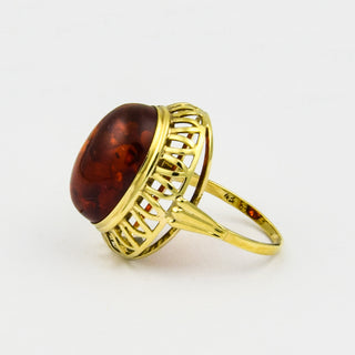 Ring aus 333 Gelbgold mit Bernstein, nachhaltiger second hand Schmuck perfekt aufgearbeitet