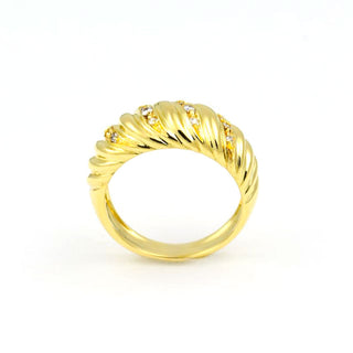 Brillantring aus 750 Gelbgold, nachhaltiger second hand Schmuck perfekt aufgearbeitet