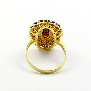 Granatring aus 585 Gelbgold, nachhaltiger second hand Schmuck perfekt aufgearbeitet