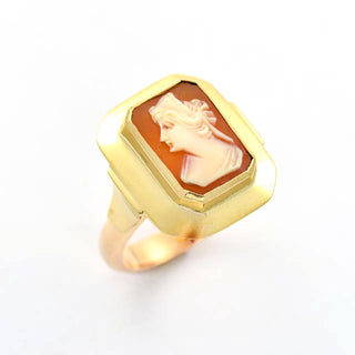 Ring aus 585 Gelbgold mit Kamee/Gemme, nachhaltiger second hand Schmuck perfekt aufgearbeitet