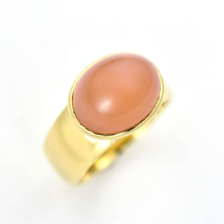 Hild Ring aus 750 Gelbgold mit Mondstein, nachhaltiger second hand Schmuck perfekt aufgearbeitet