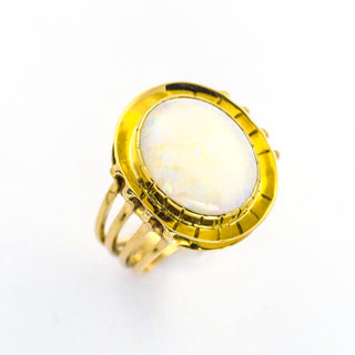 Ring aus 585 Gelbgold mit Opal, nachhaltiger second hand Schmuck perfekt aufgearbeitet
