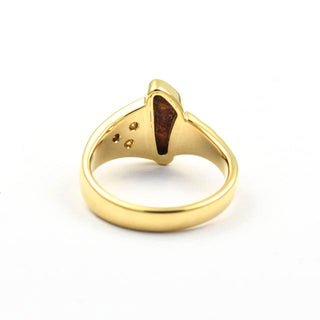 Ring aus 750 Gelbgold mit Opal und Brillant, nachhaltiger second hand Schmuck perfekt aufgearbeitet