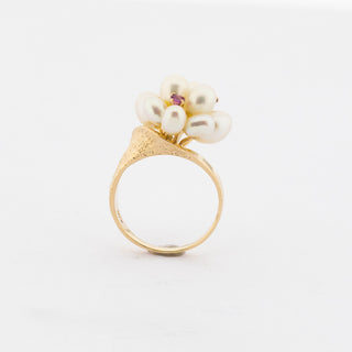 Ring aus 585 Gelbgold mit Perle und Rubin, vintage, nachhaltiger second hand Schmuck perfekt aufgearbeitet