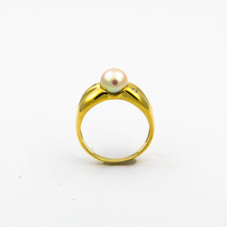 Ring aus 585 Gelbgold mit Perle und Brillant, nachhaltiger second hand Schmuck perfekt aufgearbeitet