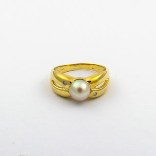 Ring aus 585 Gelbgold mit Perle und Brillant, nachhaltiger second hand Schmuck perfekt aufgearbeitet