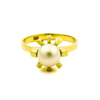 Ring aus 585 Gelbgold mit Perle, nachhaltiger second hand Schmuck perfekt aufgearbeitet
