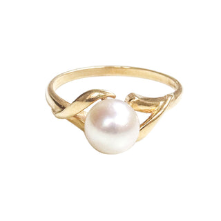 Ring aus 750 Gelbgold mit Perle, nachhaltiger second hand Schmuck perfekt aufgearbeitet