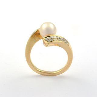 Perlenring aus 750 Gelbgold mit Brillant, nachhaltiger second hand Schmuck perfekt aufgearbeitet