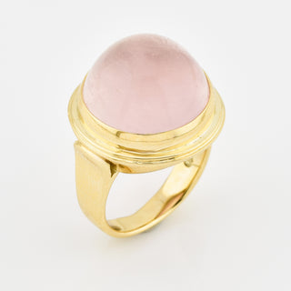 Ring aus 585 Gelbgold mit Rosenquarz, nachhaltiger second hand Schmuck perfekt aufgearbeitet