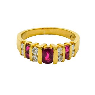 Ring aus 750 Gelbgold mit Rubin und Brillant, nachhaltiger second hand Schmuck perfekt aufgearbeitet