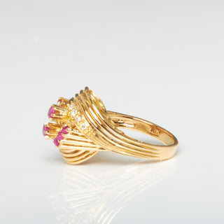 Rubinring aus 750 Gelbgold mit Diamant, nachhaltiger second hand Schmuck perfekt aufgearbeitet