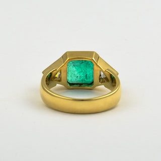 Smaragdring aus 750 Gelbgold mit Diamant, nachhaltiger second hand Schmuck perfekt aufgearbeitet