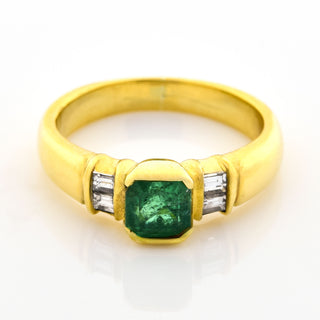 Smaragdring aus 750 Gelbgold mit Diamant, nachhaltiger second hand Schmuck perfekt aufgearbeitet