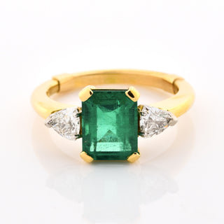 Smaragdring aus 750 Gelbgold mit Diamant, nachhaltiger second hand Schmuck perfekt aufgearbeitet