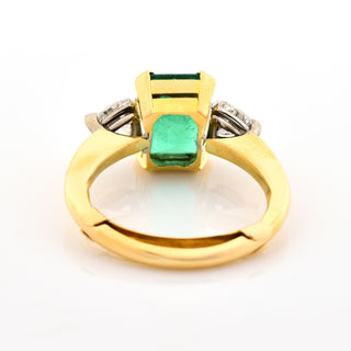 Smaragdring aus 750 Gelbgold mit Diamant, nachhaltiger second hand Schmuck perfekt aufgearbeitet