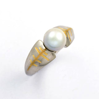 Perlenring aus 950 Platin/Gold, nachhaltiger second hand Schmuck perfekt aufgearbeitet