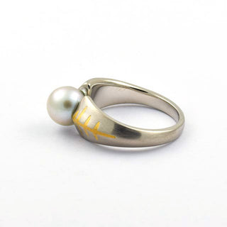 Perlenring aus 950 Platin/Gold, nachhaltiger second hand Schmuck perfekt aufgearbeitet