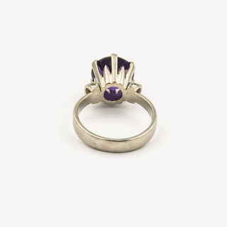 Ring aus 750 Weißgold mit Amethyst und Diamant, nachhaltiger second hand Schmuck perfekt aufgearbeitet