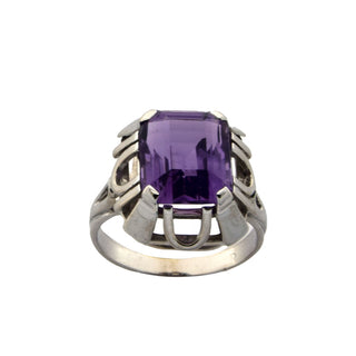 Ring aus 585 Weißgold mit Amethyst, nachhaltiger second hand Schmuck perfekt aufgearbeitet